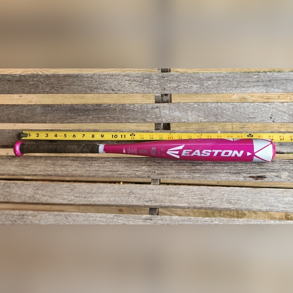 Softball Bat Easton Pink Sapphire FP18PSR   26"  16oz.  2 1/4"  -10 - Picture 1 of 10